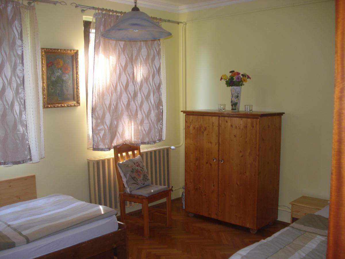 אגר Eszter Apartman מראה חיצוני תמונה